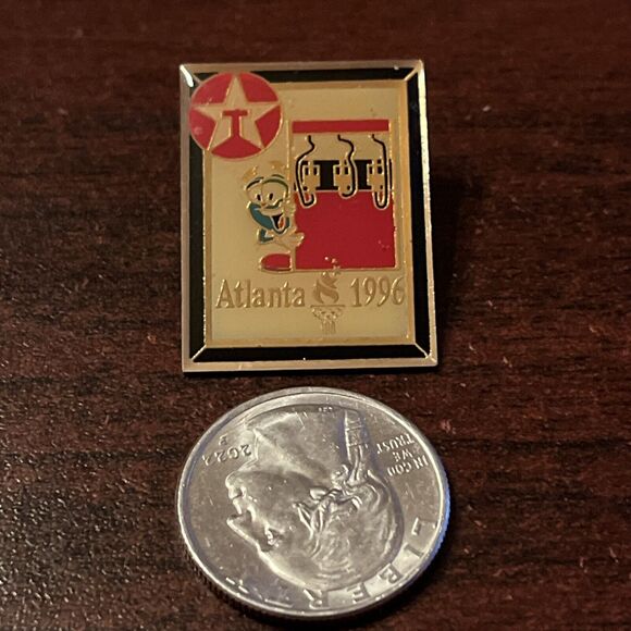 Vintage 1996 Atlanta Olympics Texaco Izzy Gas Pump August Design Lapel Pin - Picture 1 of 2